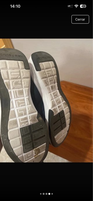 Zapatillas deportivas azul y amarillo