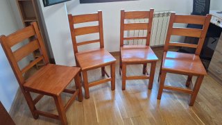 4 Sillas de Madera Marrón