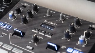 Pioneer DJ REV7 - Controlador DJ