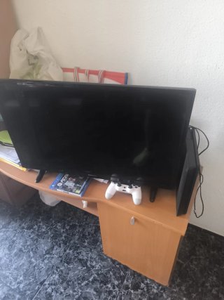 TV 32 Samsung + PS4 FIFA 26