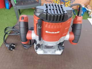 Fresadora Einhell TC-RO 1155 E