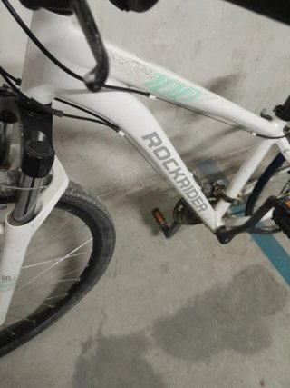 Bicicleta Rockrider Talla S, falta rueda.