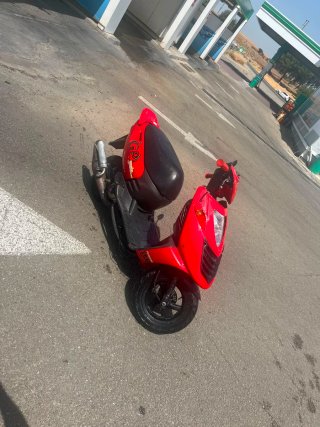 Aprilia Sonic Roja