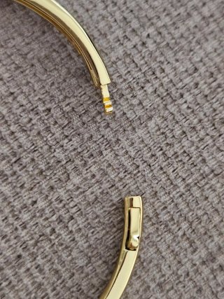 Pulsera rígida con circonitas