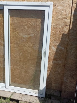 Ventana corredera blanca