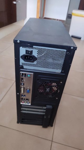Ordenador de sobremesa asus