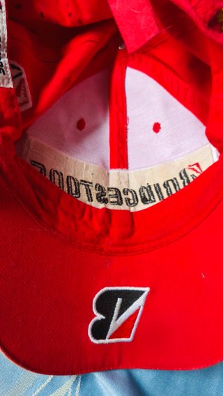 Gorra Bridgestone Roja con Laurel Bordado