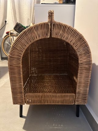 Cama para gatos de mimbre