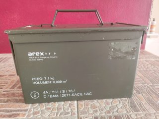 Caja Metálica Verde
