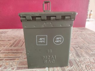 Caja Metálica Verde