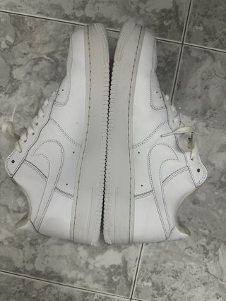 Supreme x Nike Air Force 1 Low Blancas