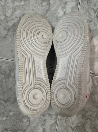 Supreme x Nike Air Force 1 Low Blancas