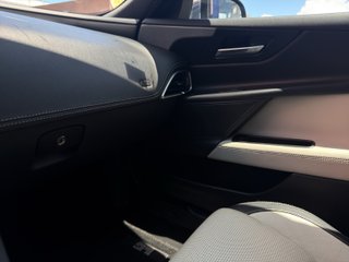 Jaguar XE Jaguar XE 2.0 Diesel 132kW RWD R-Sport Auto