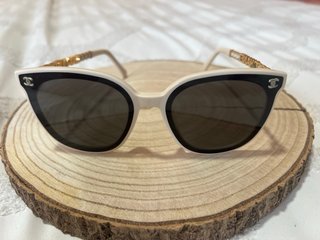 Gafas Chanel Blancas y Doradas