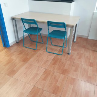 Lote 2 mesas de oficina plateadas