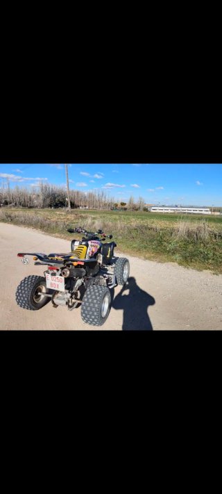 Quad Suzuki LTZ 400 Ak-47 Edition.