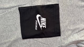 Camiseta Nike Sportswear Gris Mujer
