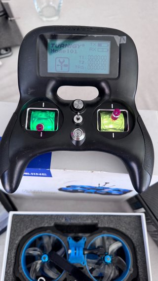 Dron FPV Eachine Cvatar Cinewhoop + Fat Shark