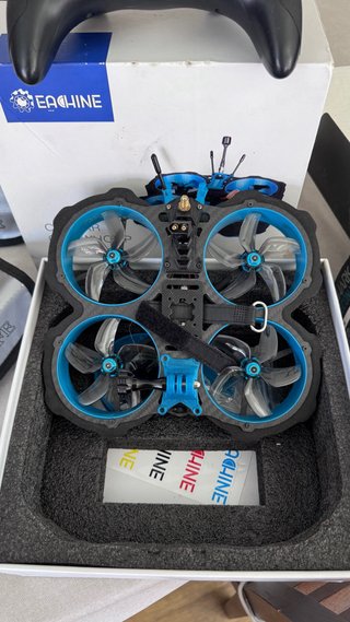Dron FPV Eachine Cvatar Cinewhoop + Fat Shark