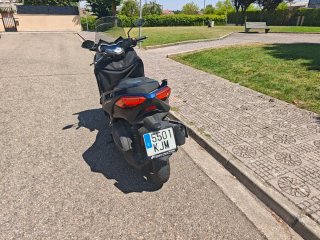 Yamaha X-max 300