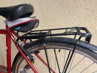 Bicicleta de paseo Riverside roja decathlon.