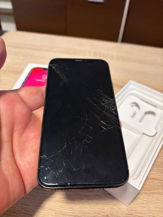 Lote Apple: MacBook,3 iPhones y cargadores,ipad