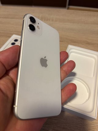 Lote Apple: MacBook,3 iPhones y cargadores,ipad