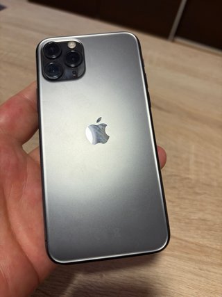 Lote Apple: MacBook,3 iPhones y cargadores,ipad