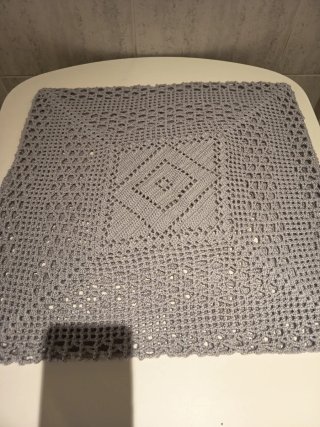 Funda cojín ganchillo 45x45