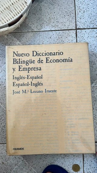 Diccionario bilingue inglés-español economia