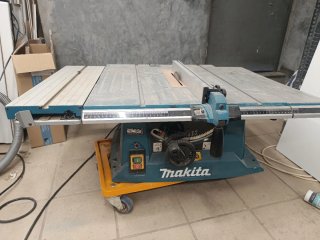 Mesa de sierra Makita MLT100