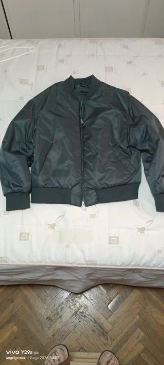 Chaqueta Zara Invierno Talla XL Negra