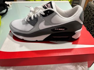 Nike Air Max 90 Gris y Blanco