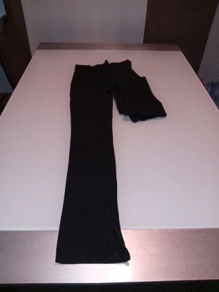 Pantalón Zara negro elástico acampanado