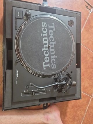 Technics SL-1200 MK7 + Funda + Aguja Ortofon