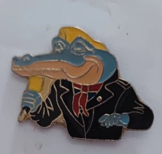 Lote de 13 chapas y pins vintage