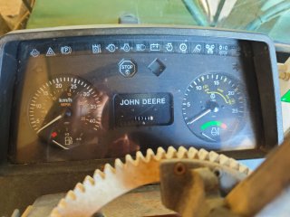 Tractor John Deere 6200 con pala El León