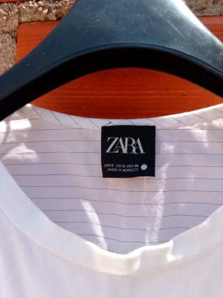 Camiseta/blusa Zara efecto dos prendas oversize