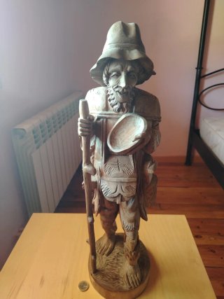 Escultura Talla de Madera Artesanal Peregrino