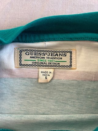 Camiseta Guess Rayas Roja y Verde