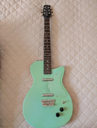 Guitarra Danelectro 56 U2 PRO Surf Green