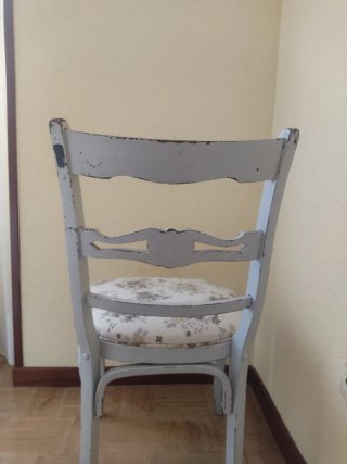 Silla de comedor tapizada floral