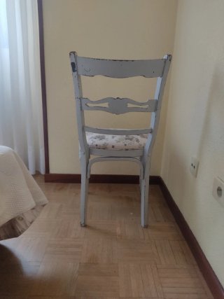 Silla de comedor tapizada floral