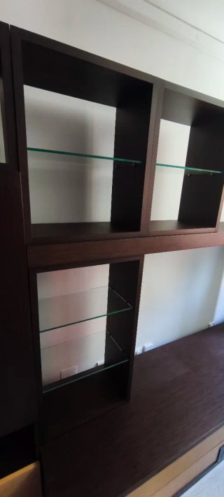 Mueble salón madera y cristal