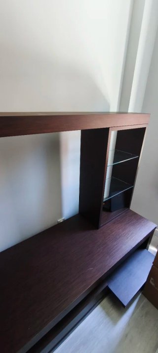 Mueble salón madera y cristal