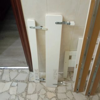 Cama infantil con colchón y 2 barandillas