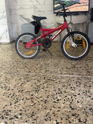 Bicicleta BMX Roja AVIGO
