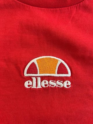 Camiseta Ellesse Roja y Negra
