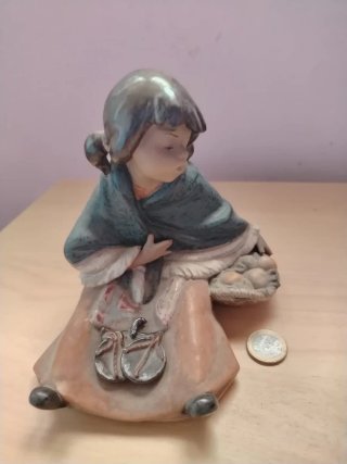 Figura de Porcelana Pastora / Niña Vintage