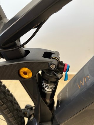 Moustache Samedi 27/9 Gold E-Bike Doble Suspensión